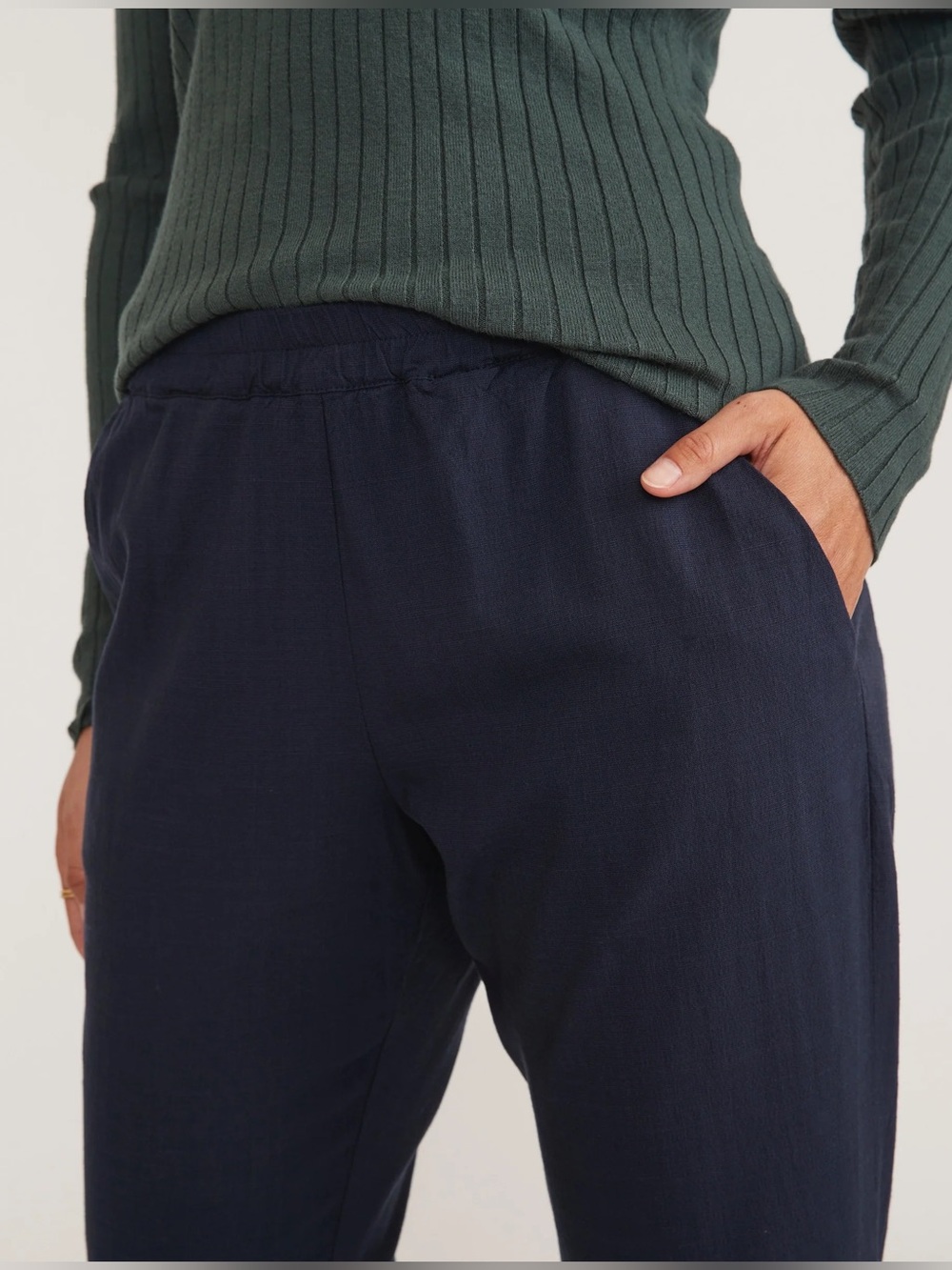 Marine Layer Allison Curved Hem Pants - Picture 2 of 12